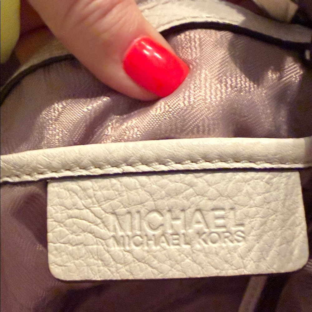 Michael Kors white leather hobo handbag - Picture 8 of 8